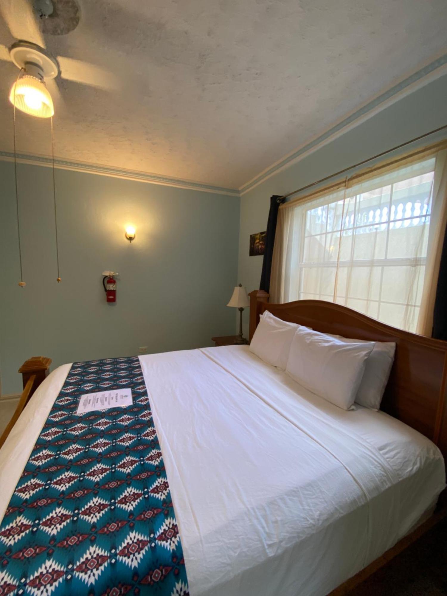 All Nations Guest House 安东尼奥港 外观 照片